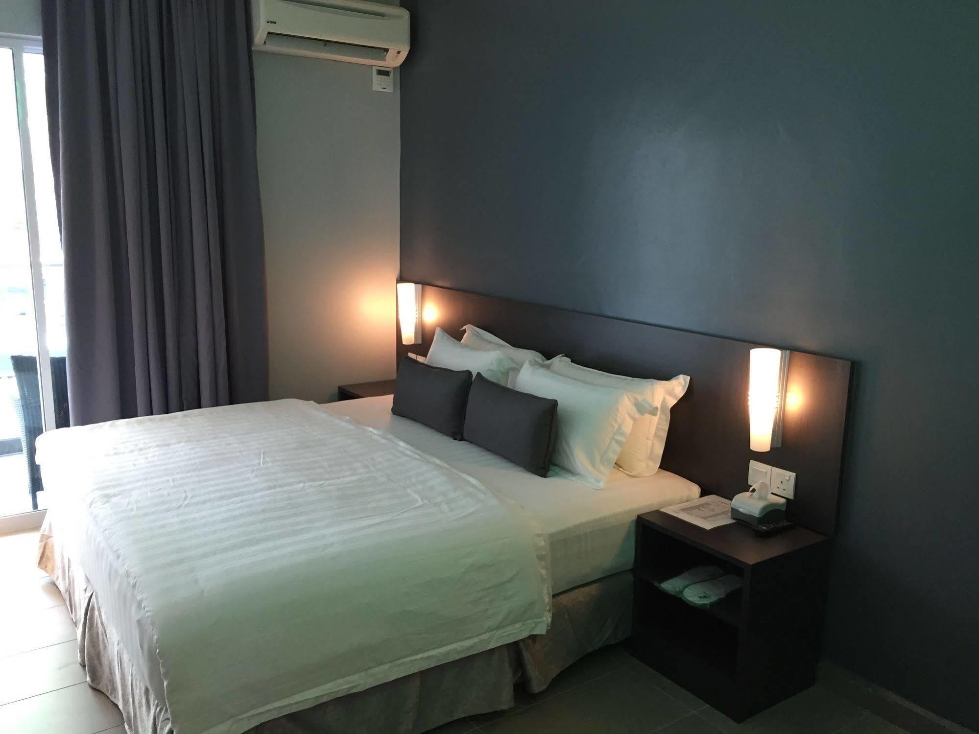 G Langkawi Motel Kuah Buitenkant foto